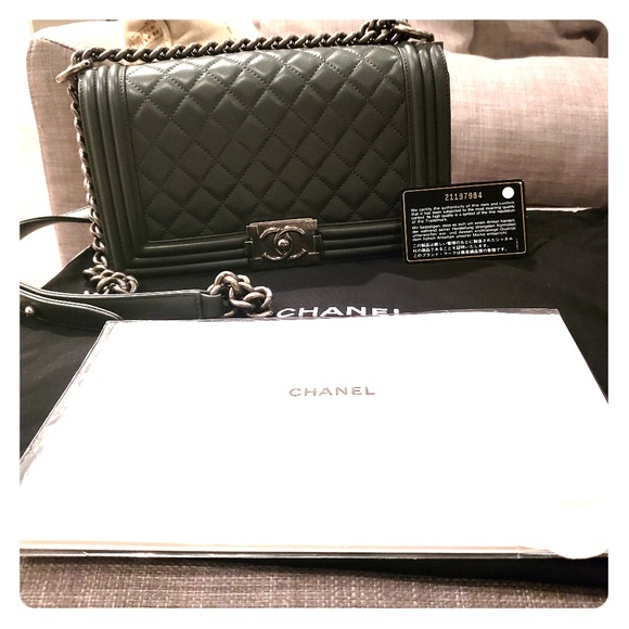 chanel le boy old medium